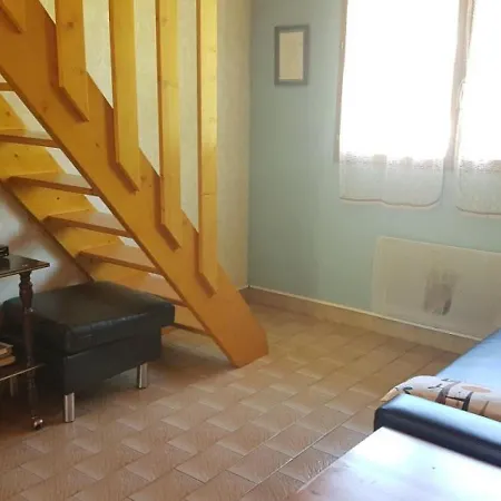 House Chalet 6 Personnes Chalet En Bord De Riviere Au Lac Chambon-0