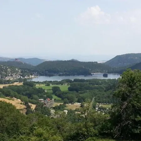 House Chalet 6 Personnes Chalet En Bord De Riviere Au Lac Chambon-0 * Chambon-sur-Lac